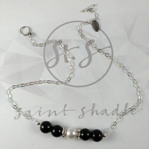 Handmade: black onyx & mother of pearl choker neck